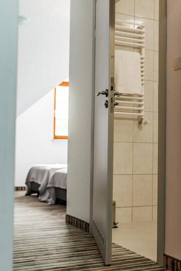 Фото номера Апартаменты Отель Hotel przy Dworze Spa &amp; Wellness г. Лесьна-Подляска 5